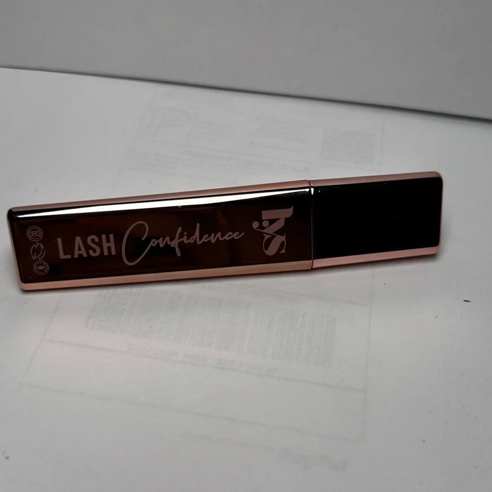 🎁 LYS Beauty Lash Confidence Clean Mascara in Black NWOB